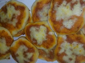 Una foto de Pizzetas con muzza
