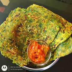 Palak Paratha A picture of Palak Paratha.