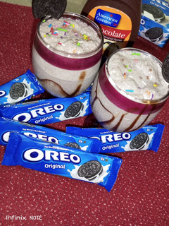 A picture of Oreo Shake.