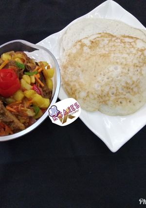 A picture of Sinasir with potato vegetable sauce.