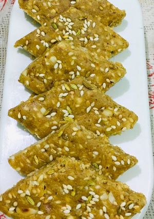 मसाला गुड (Masala Gud recipe in Hindi) रेसिपी मुख्य फोटो