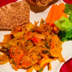 A picture of Onion Tomato Sabji.