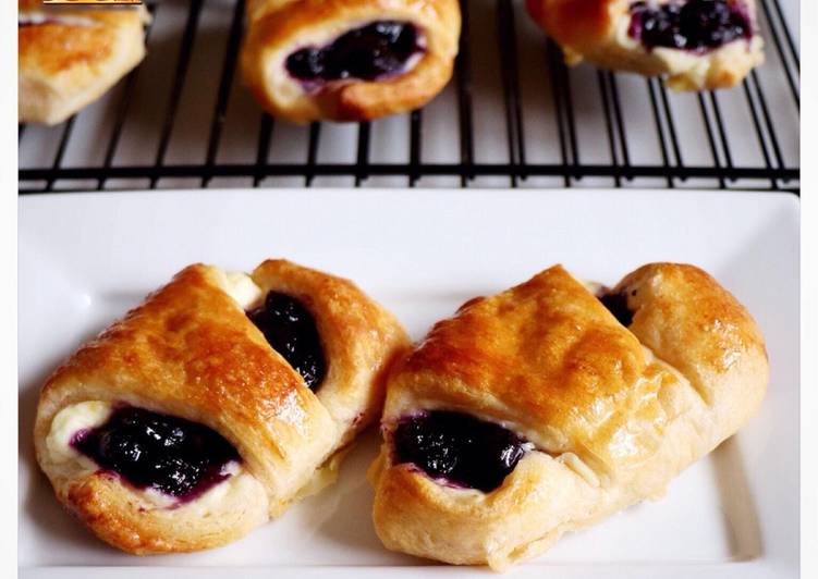 Steps to Prepare Award-winning Blueberry And Cream Cheese Crescent Rolls