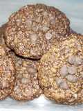 Soft oat banana chocolate cookies