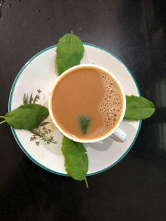 આદુવાળી ચા (Ginger Tea Recipe In Gujarati) રેસીપી મુખ્ય ફોટો