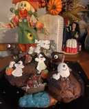 Halloween: Pumpkin cake and chocolate