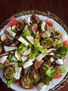 Una foto de Ensalada improvisada