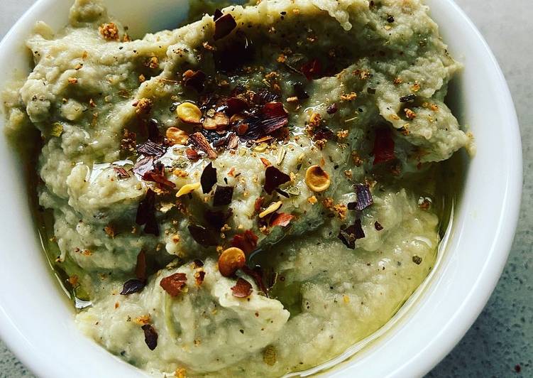 Whole moong beans & chickpea hummus