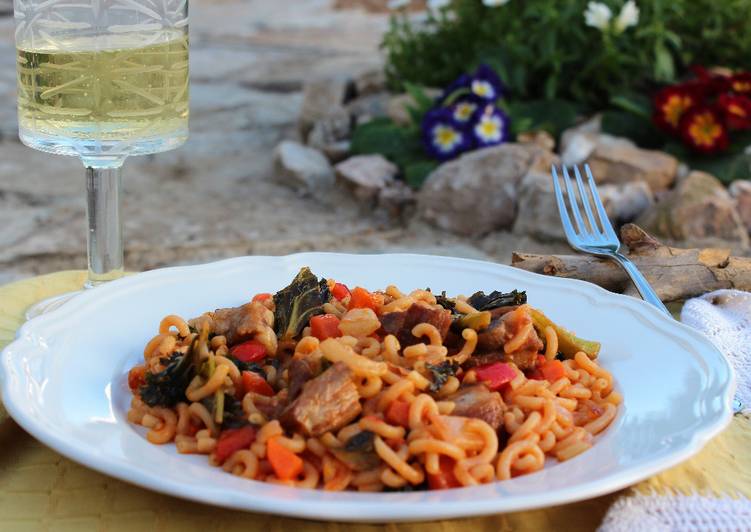 Fideuá con costillas Kale e hinojo