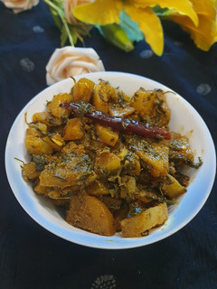 आलू मेथी (Aloo methi recipe in hindi) रेसिपी मुख्य फोटो