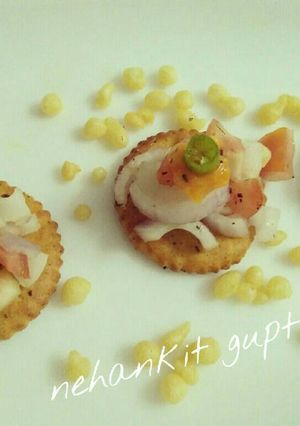A picture of Biscuits canapes.