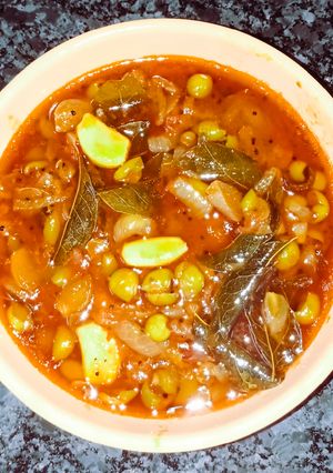 A picture of Turkey berry curry.