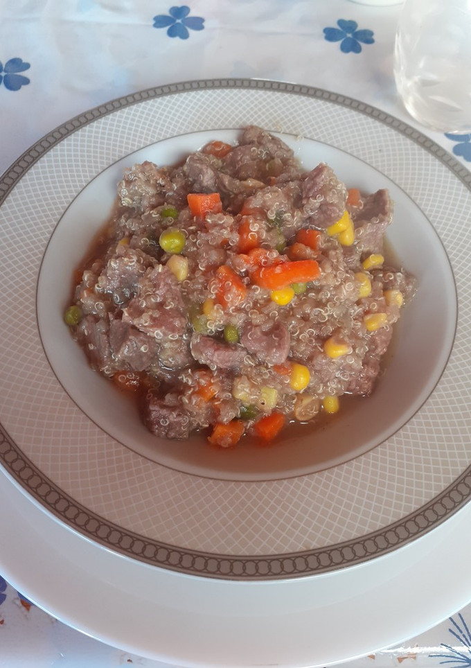 Una foto de Guiso de carne con quinoa
