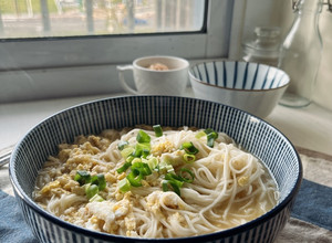 麻油酒香薑蛋麵線 的食譜成品照片