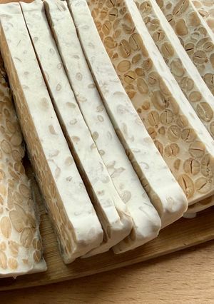 Hình của món 🌱 Tempeh Đậu Nành (Vegan).