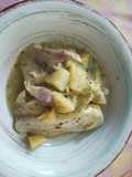 Filetes de pescado en salsa verde y patatas