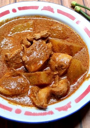 Foto resep Gulai Ayam (fillet dada) dan kentang simple