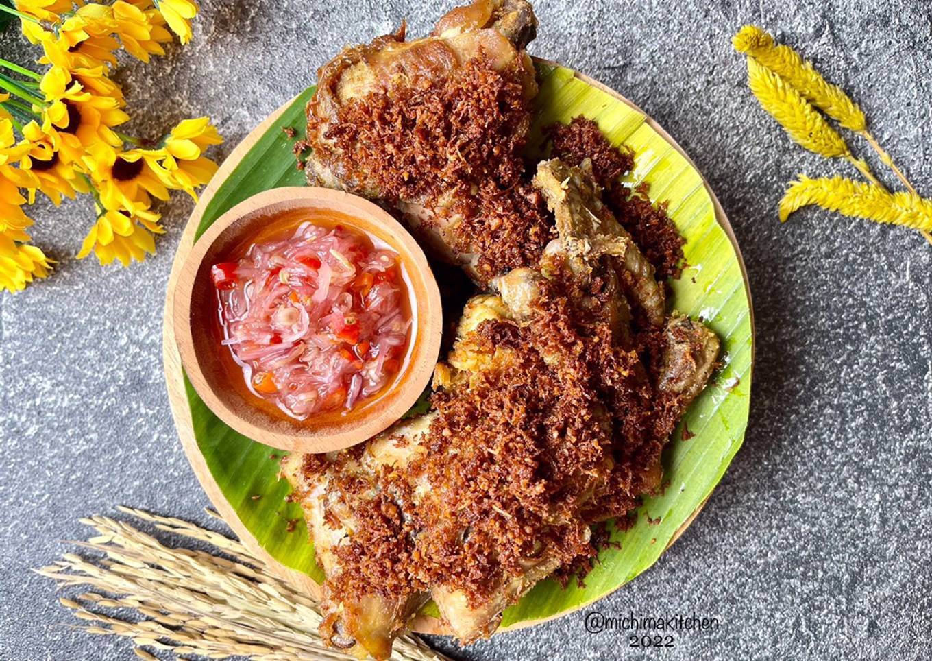 Ayam Goreng Serundeng Kemiri