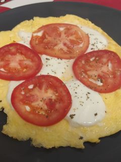 Una foto de 🥚 Tortilla Caprese
