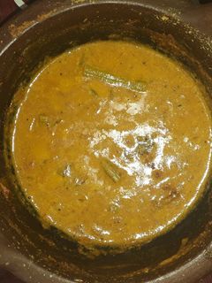 கிராமத்து முருங்கைகாய் குழம்பு drum stick kulambu recipe in tamil செய்முறை முக்கிய புகைப்படம்