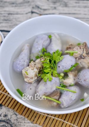 Hình của món Canh Khoai Sọ Hầm Xương.