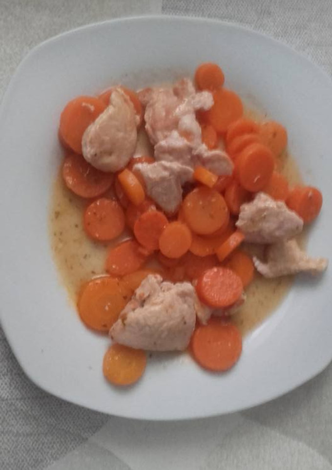 Una foto de Pollo con zanahoria