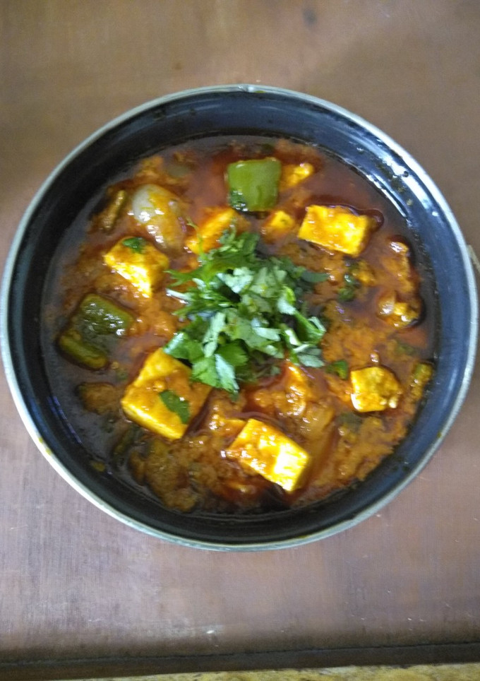 પનીર ટિક્કા મસાલા(Paneer tikka masala Recipe in Gujarati) રેસીપી મુખ્ય ફોટો