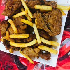 A picture of KFC style chicken.