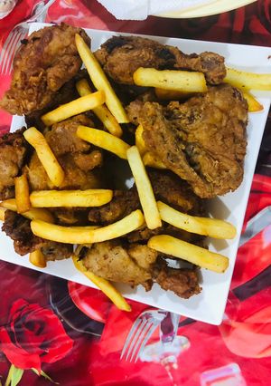 A picture of KFC style chicken.