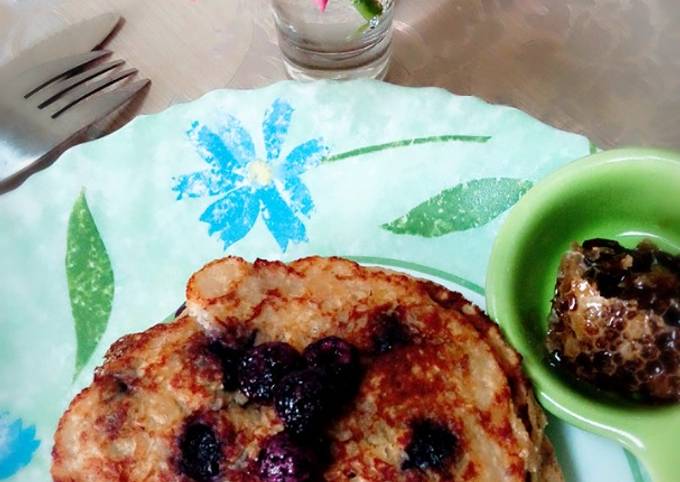 藍莓燕麥鬆餅(無麵粉奶油) 食譜成品照片