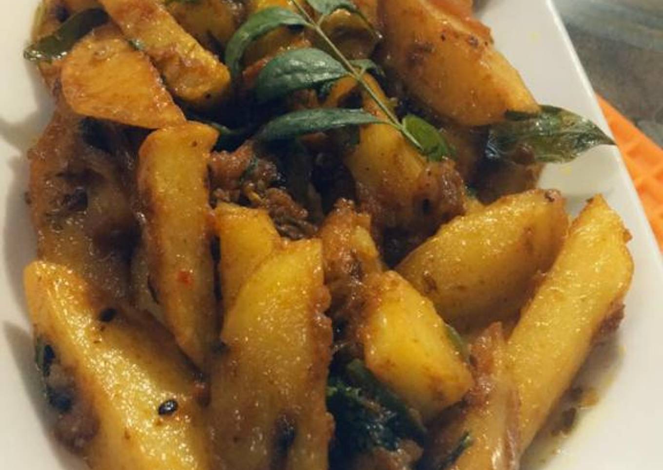 Spicy fried potato sabzi