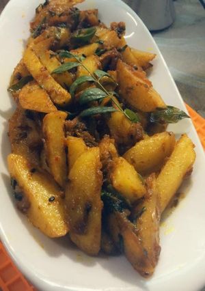 A picture of Spicy fried potato sabzi.