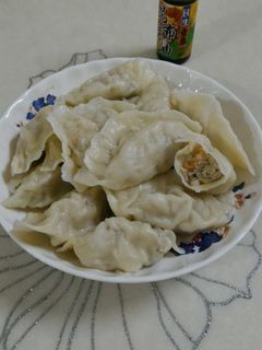 水餃皮+水餃 的食譜成品照片