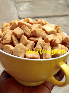 A picture of Chin chin.