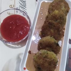 Aloo ke kabab 😍 A picture of Aloo ke kabab 😍.