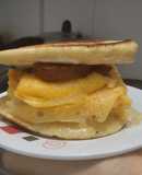 Sánduche🥞de huevo🥓en pancakes🥞🍳🧀!!!