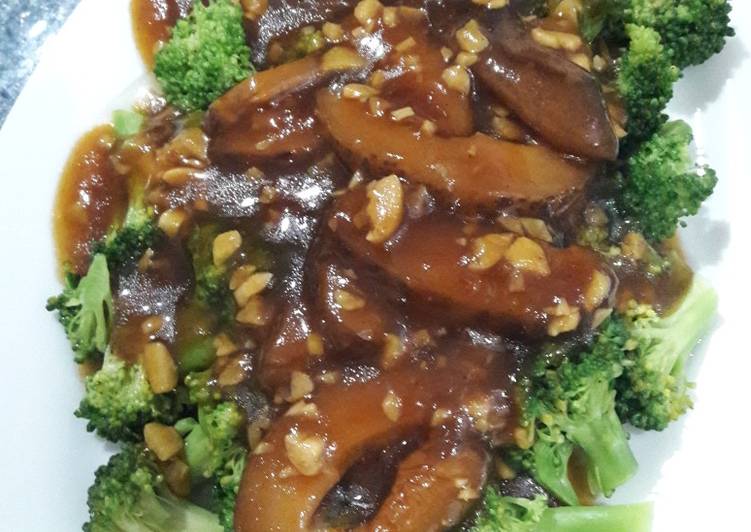 8. Brokoli Saus Jamur Shitake
