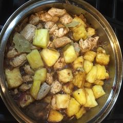 A picture of Hawaiian Chicken Breasts Adobo.