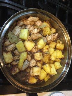 A picture of Hawaiian Chicken Breasts Adobo.