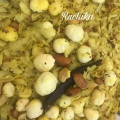 A picture of Makhana Chiwda.