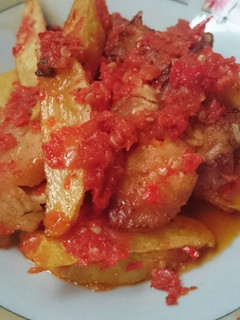 Foto resep Balado ayam kentang 🍗🍟 #BikinRamadhanBerkesan