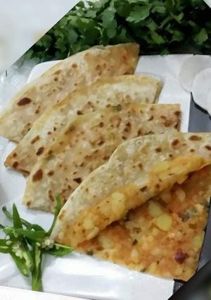 A picture of Potatoes Tandori Chicken Paratha.