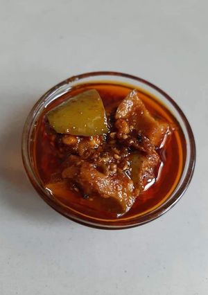 A picture of Mango pickle.