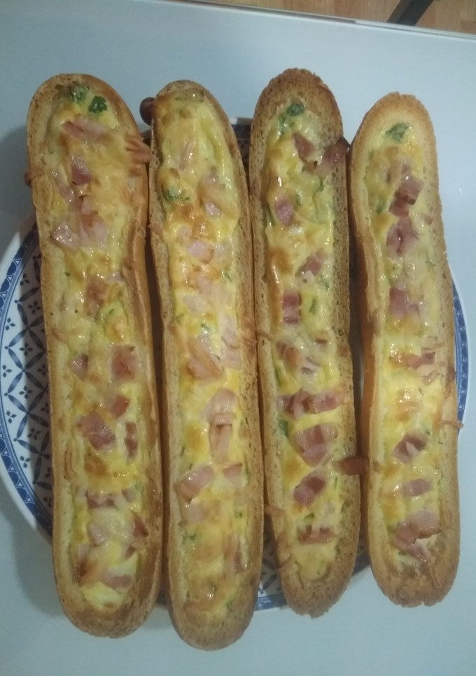 Una foto de Barquitas de huevo, nata y bacon