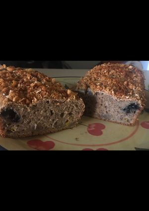 Una foto de Budín vegano sin azúcar de banana y arándanos❤️