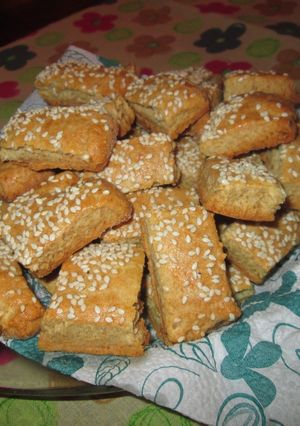 Szezámmagos sajtkrémes sós recept fotója