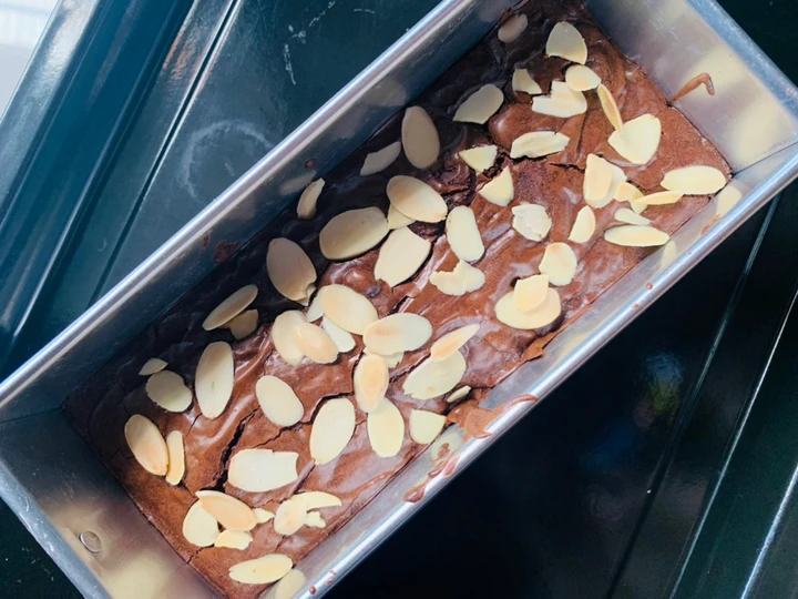 Langkah Mudah untuk Membuat Resep Shiny Crust Brownie🐻 yang Sempurna Anti Ribet, Lezat Sekali