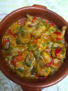 Una foto de Codornices encebolladas