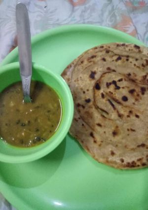 A picture of Maa Chole Di Dal (Split Black Gram and Chickpea Lentils).