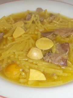 Una foto de Sopa de fideos con menudillos